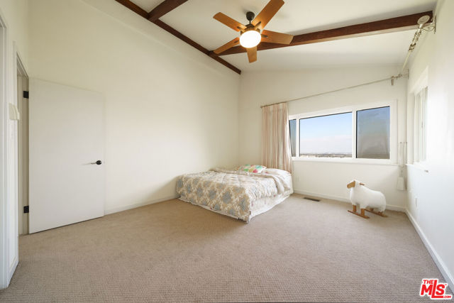 24880 Via Valmonte, Torrance CA: https://media.crmls.org/mediaz/c8cf58b4-4d42-4049-aba5-ac40e565a625.jpg