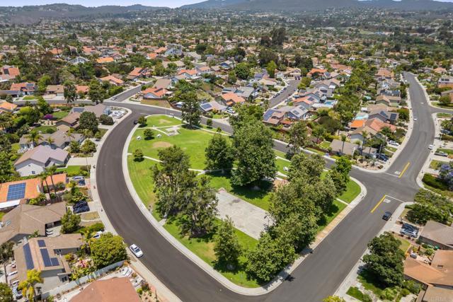 2702 Jacaranda Avenue, Carlsbad CA: https://media.crmls.org/mediaz/c8cf7cc2-0682-4f90-8d04-0f071fc7cc2f.jpg