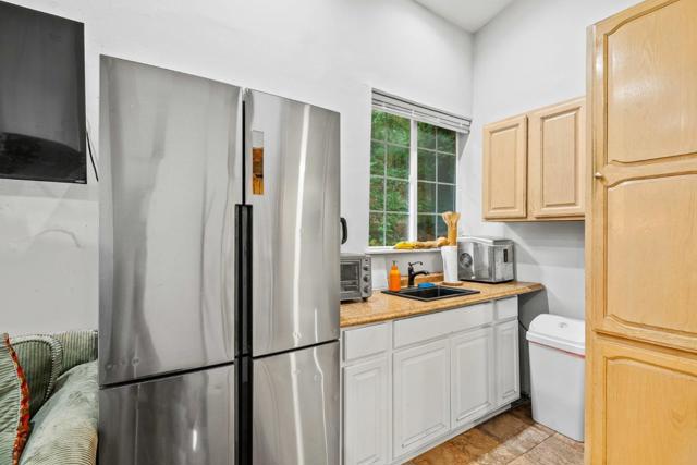 18460 Circle Drive, Los Gatos CA: https://media.crmls.org/mediaz/c8cf7d4f-3b4f-4c1a-a7c4-6182917a71b1.jpg