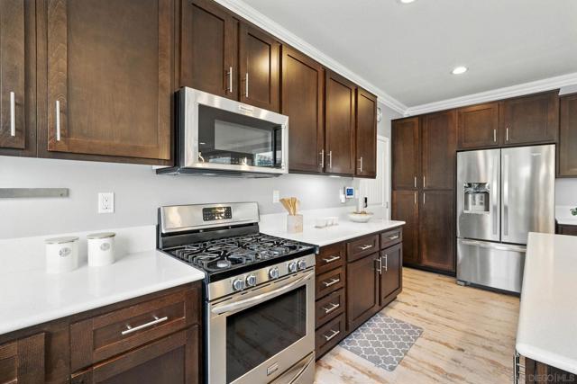 1705 Tuckers Grove Ave, Chula Vista CA: https://media.crmls.org/mediaz/c8cf9071-b2d3-4784-948e-d7639bef2b16.jpg