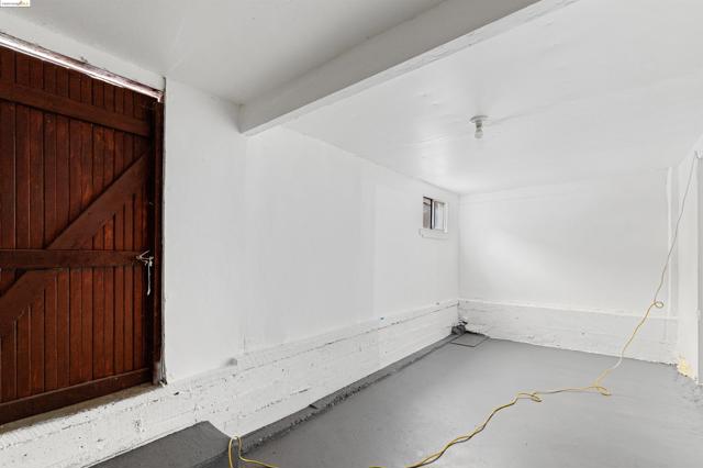 Image 38 of 42 For 2113 6th St  