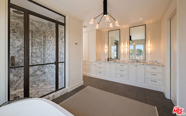 525 Spoleto Drive, Pacific Palisades CA: https://media.crmls.org/mediaz/c8d159ad-547b-4c6b-97d6-1992795f15ec.jpg