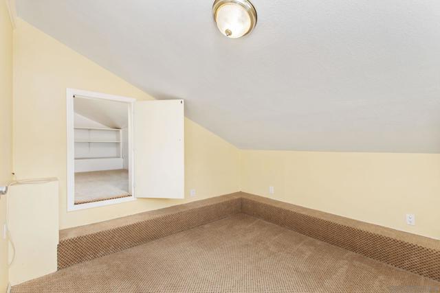 12216 Riesling Ct, San Diego CA: https://media.crmls.org/mediaz/c8d16e37-5c82-41a2-b438-d7684a79cf01.jpg