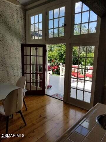 Boxthorn dining to backyard