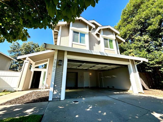 7592 Deltawind Drive, Sacramento CA: https://media.crmls.org/mediaz/c8d2052f-ae91-4335-a4d6-1dc07b49126c.jpg