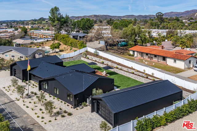 5259 Lewis Road, Agoura Hills CA: https://media.crmls.org/mediaz/c8d23462-7eed-456f-a89e-acba5ccdff82.jpg
