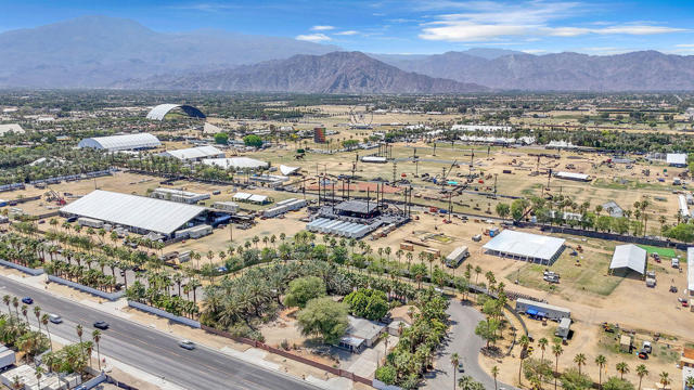 50351 Monroe Street, Indio CA: https://media.crmls.org/mediaz/c8d24da3-2e80-443a-a090-02f3ca705268.jpg