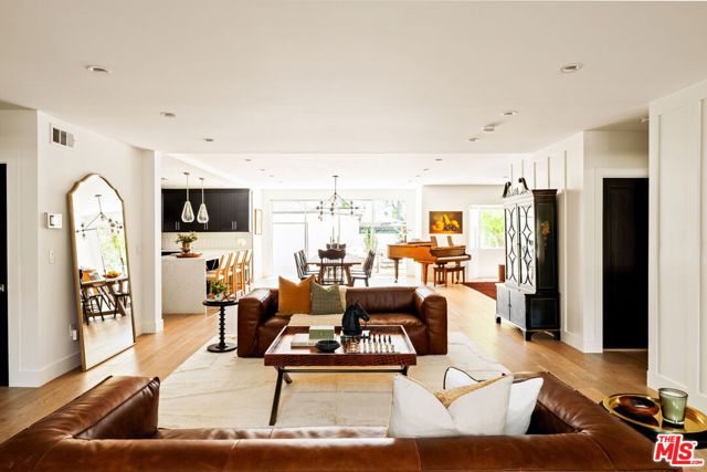 13514 Morrison Street, Sherman Oaks CA: https://media.crmls.org/mediaz/c8d258d0-7abb-4206-abc5-ac4327025047.jpg