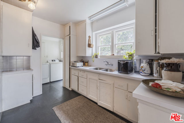 3916 Hepburn Avenue, Los Angeles CA: https://media.crmls.org/mediaz/c8d27b42-4cf7-4a83-b0e5-689a3db0788a.jpg
