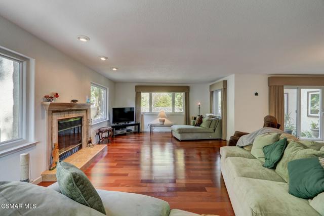 7 Bell Canyon Road, Bell Canyon CA: https://media.crmls.org/mediaz/c8d2a6e9-3b72-455b-8e76-094f6ef74eab.jpg