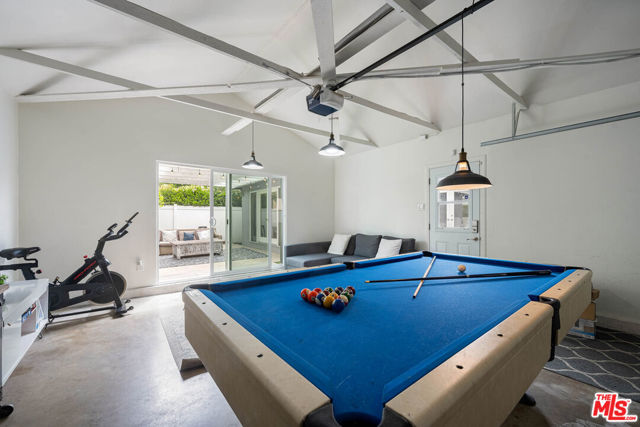 12423 Martha Street, Valley Village CA: https://media.crmls.org/mediaz/c8d36be2-e6f4-4e00-88d2-bd5157130e57.jpg