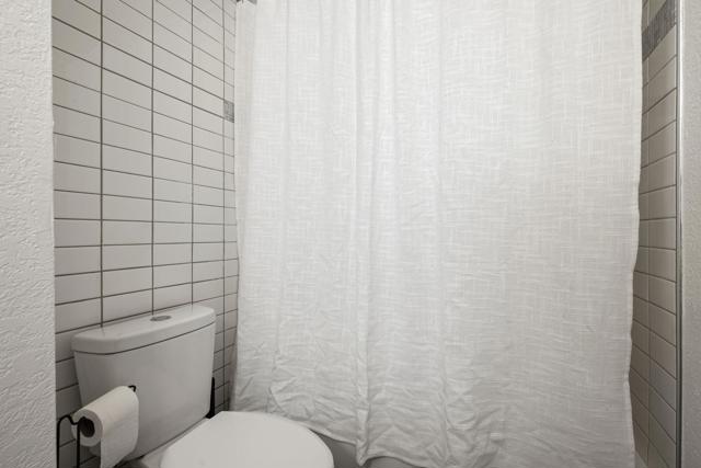 Image 17 of 19 For 2812 Auburn Ct  F207