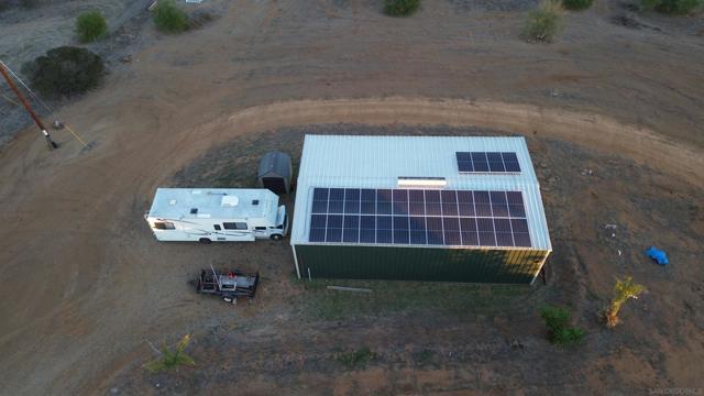 11270 San Luis Rey Dr, Valley Center CA: https://media.crmls.org/mediaz/c8d61181-5f4a-4e3b-868e-2a673d8e1a28.jpg