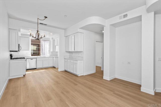 Detail Gallery Image 9 of 47 For 676 Kellogg St, San Marcos,  CA 92078 - 3 Beds | 3 Baths