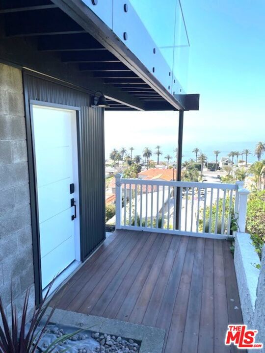 1433 Silvius Avenue, San Pedro CA: https://media.crmls.org/mediaz/c8d6dc16-8026-4570-a12b-930095ffe485.jpg