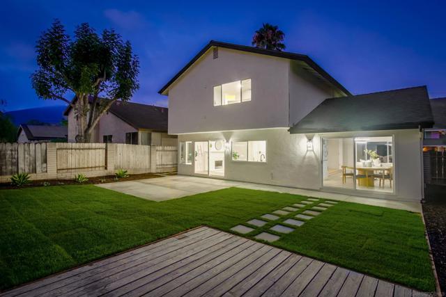 13856 Paseo Cardiel, San Diego CA: https://media.crmls.org/mediaz/c8d71468-38b5-4487-98aa-4d3c7a970298.jpg