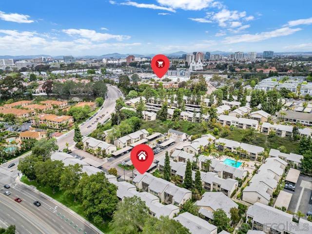 8515 Villa La Jolla Drive, La Jolla CA: https://media.crmls.org/mediaz/c8d733c9-cc6f-415a-ab89-190cc32e588d.jpg