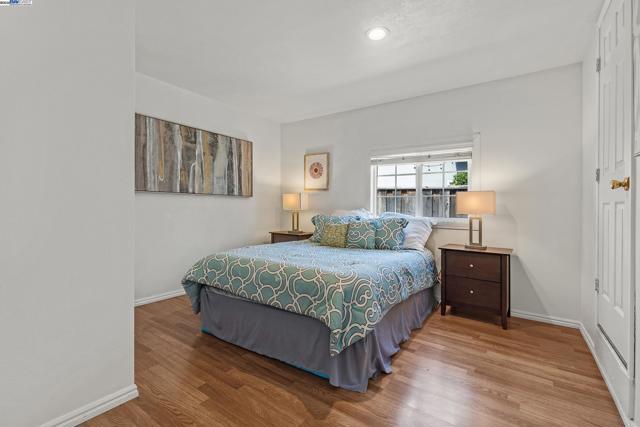 2715 Mosswood Dr, San Jose CA: https://media.crmls.org/mediaz/c8d7b196-1ced-4602-b620-08a78b1b7335.jpg