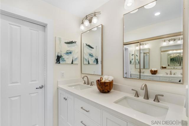 4007 Crown Point Drive, San Diego CA: https://media.crmls.org/mediaz/c8d7b7d6-4a6e-4dda-b02e-b2294302ec0d.jpg