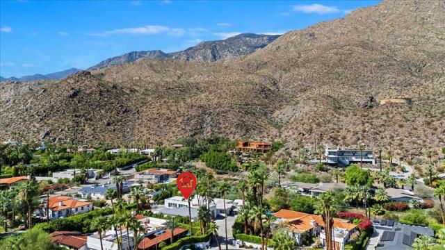 291 W Lilliana Drive, Palm Springs CA: https://media.crmls.org/mediaz/c8d83703-d54d-4cbc-a5b4-4f0233c8595e.jpg