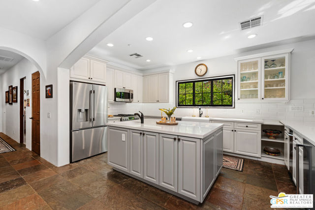 2684 Anza Trail, Palm Springs CA: https://media.crmls.org/mediaz/c8d8cf80-c08e-42c7-b053-e3fbbc2f9f2f.jpg