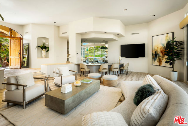 136 Netas Drive, Palm Desert CA: https://media.crmls.org/mediaz/c8d8eb5a-4c73-43a0-ad8a-18efac50394e.jpg