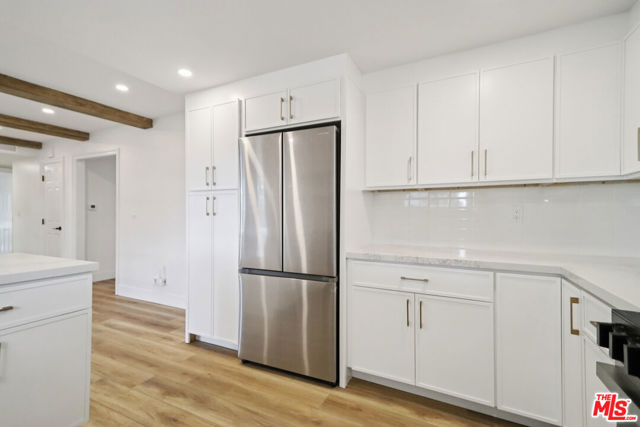 23681 Cavanaugh Road, Lake Forest CA: https://media.crmls.org/mediaz/c8d8fc5c-da75-4c62-b0fa-79cb338611a7.jpg