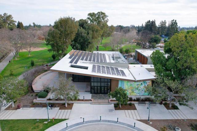 324 Cherokee Loop, Mountain View CA: https://media.crmls.org/mediaz/c8d95111-94e0-4f21-b488-e7f4e34897b4.jpg