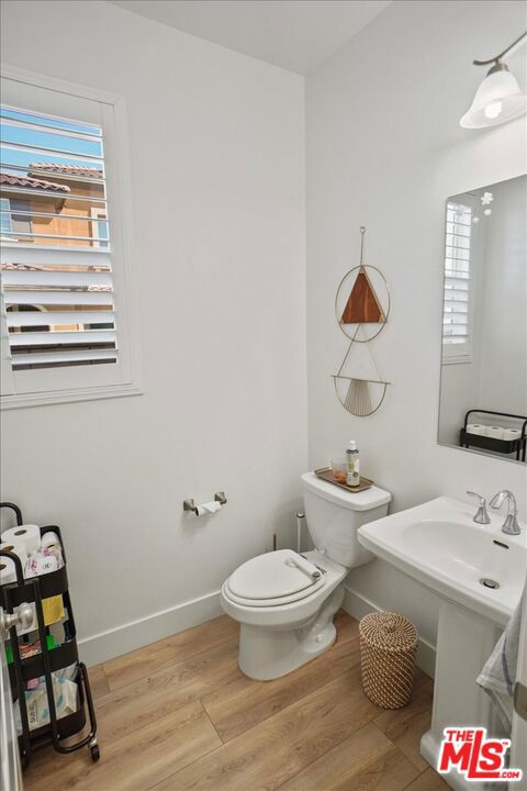27336 Ellery Place, Santa Clarita CA: https://media.crmls.org/mediaz/c8d96e2e-daad-4210-bdf4-47fdf442cf08.jpg