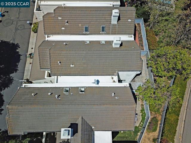 32 Shoal Dr, Vallejo CA: https://media.crmls.org/mediaz/c8dc517e-62ba-49d9-ab0a-8183a50d0b89.jpg