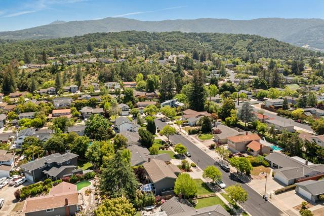 6176 Calle Del Conejo, San Jose CA: https://media.crmls.org/mediaz/c8dc95bc-93db-4ef5-9d73-a21eac60b7b0.jpg