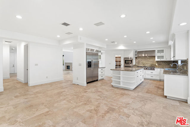 4510 Tyrone Avenue, Sherman Oaks CA: https://media.crmls.org/mediaz/c8dce39e-def1-4631-8bd9-9fa714e7ed6f.jpg