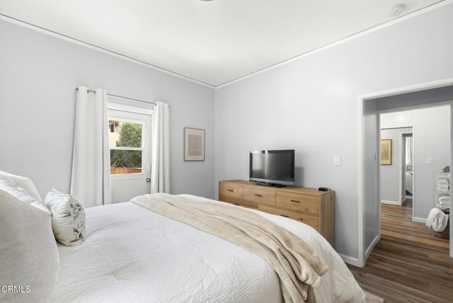 4160 Madison Avenue, Culver City CA: https://media.crmls.org/mediaz/c8ddefa5-eb94-44b1-86ca-e9df9c9106ed.jpg
