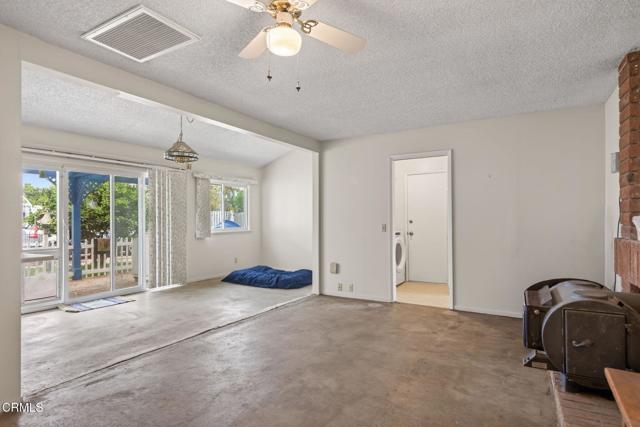 Detail Gallery Image 15 of 38 For 2110 Rhonda St, Oxnard,  CA 93036 - 3 Beds | 2/1 Baths