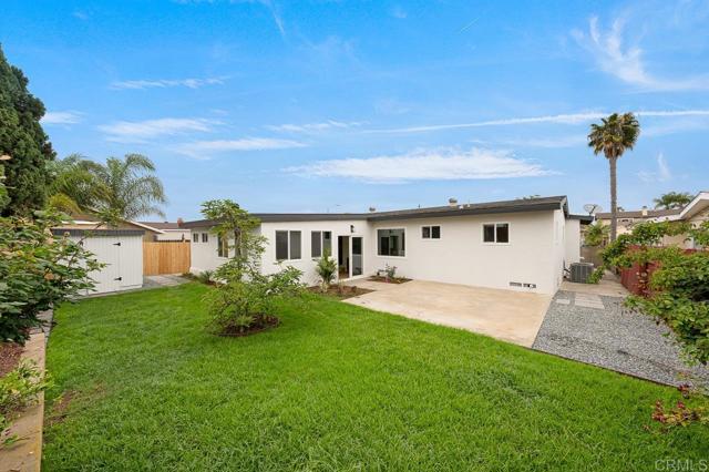 9015 Sovereign Rd, San Diego CA: https://media.crmls.org/mediaz/c8de5e6a-41a7-44a4-a099-ba321713e091.jpg