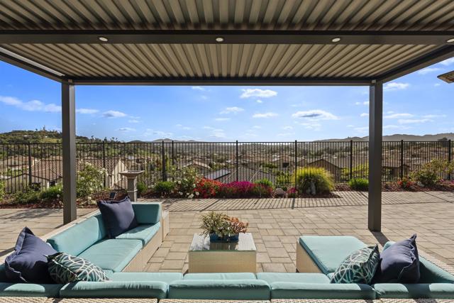 1417 Apex Place, Escondido CA: https://media.crmls.org/mediaz/c8deba2f-abd5-463b-acde-9b1f24e5d627.jpg