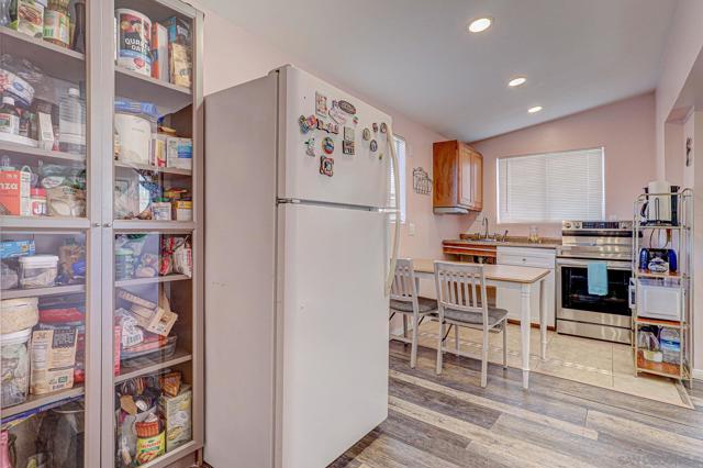 999 E Division St, National City CA: https://media.crmls.org/mediaz/c8dffa54-d0cc-4548-8f32-15d8ea6708c9.jpg