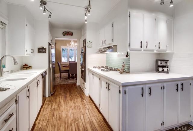 Detail Gallery Image 14 of 59 For 276 N El Camino Real #247,  Oceanside,  CA 92058 - 2 Beds | 2 Baths