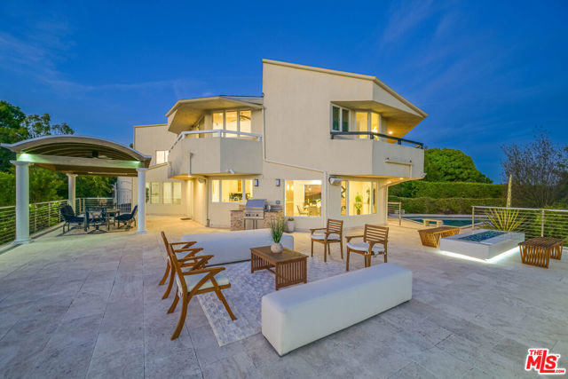 Drew Fenton | 1121 Roberto Lane Los Angeles CA | MLS: 7531913