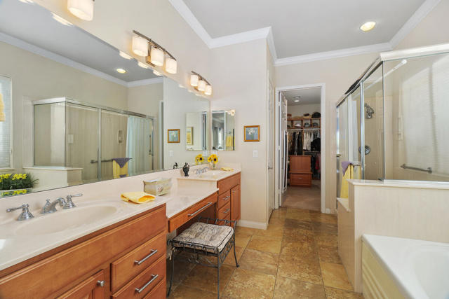 40613 Corte Los Cerritos, Indio CA: https://media.crmls.org/mediaz/c8e18972-a61d-4d14-b6a7-7afc1ca9c3e9.jpg