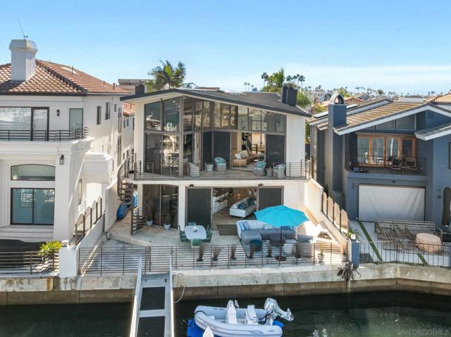 25 The Point, Coronado CA: https://media.crmls.org/mediaz/c8e2e207-16d5-4819-bba4-d236033b12d9.jpg