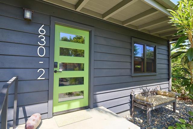 630 Ocean View Avenue, Encinitas CA: https://media.crmls.org/mediaz/c8e3534e-e7df-4486-ac31-f17568213bc4.jpg