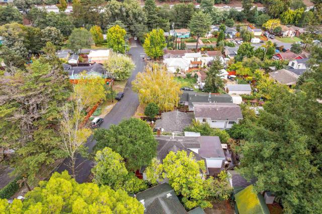 3908 Archmont Pl, Oakland CA: https://media.crmls.org/mediaz/c8e3a5a2-6ba6-41f3-98bb-2a50f7a996d2.jpg