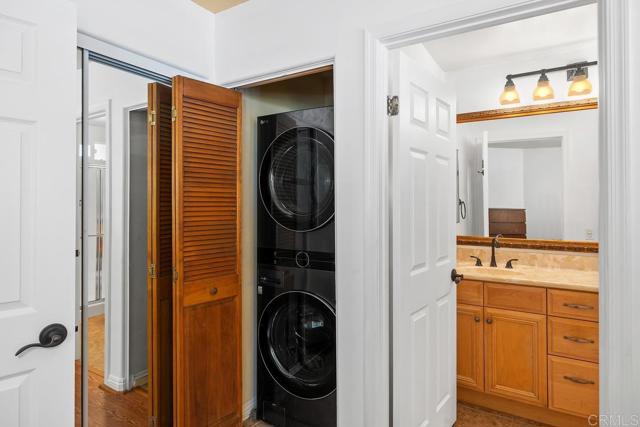 Detail Gallery Image 20 of 30 For 1145 Helix St #1,  Spring Valley,  CA 91977 - 3 Beds | 2 Baths