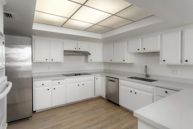 Detail Gallery Image 16 of 35 For 2420 Torrey Pines Rd #B303,  La Jolla,  CA 92037 - 2 Beds | 2 Baths