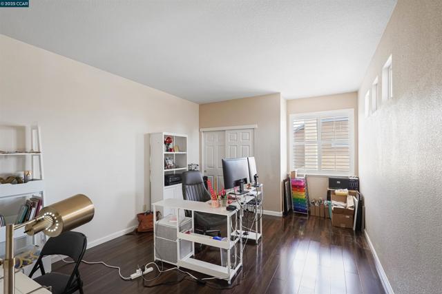 812 Westgate Drive, Vacaville CA: https://media.crmls.org/mediaz/c8e4b615-87a1-4329-8ffd-37c709c7535a.jpg