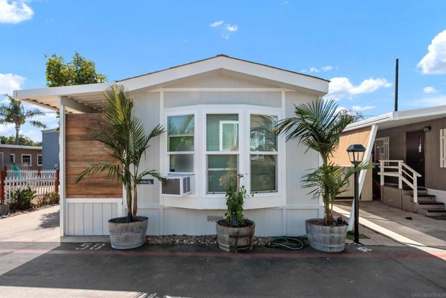 1549 N Vulcan Ave, Encinitas CA: https://media.crmls.org/mediaz/c8e4b652-97ab-41b4-ab8f-aa39eaa551df.jpg