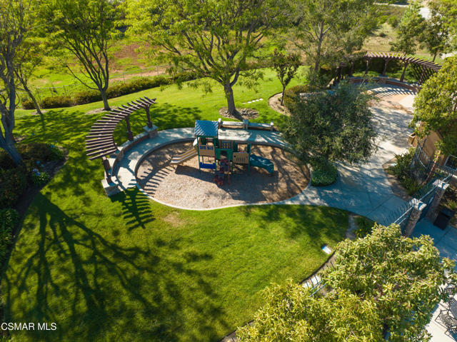 12809 Lone Trail Court, Moorpark CA: https://media.crmls.org/mediaz/c8e57382-4a57-4b0e-bee7-0cd1a23339e2.jpg