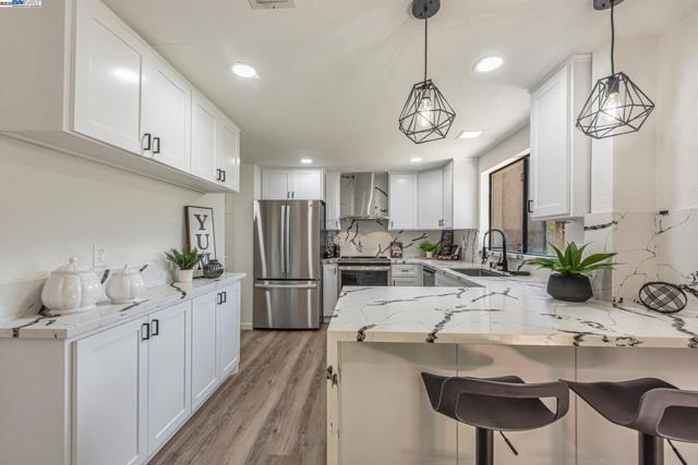 3810 Burton Cmn, Fremont CA: https://media.crmls.org/mediaz/c8e6078e-8741-47d6-a93e-12a3d94fd583.jpg