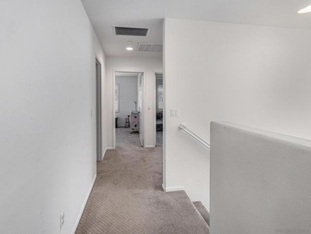 35406 Brown Galloway Ln, Fallbrook CA: https://media.crmls.org/mediaz/c8e621d0-be71-4bf8-941f-48fddb385ba3.jpg